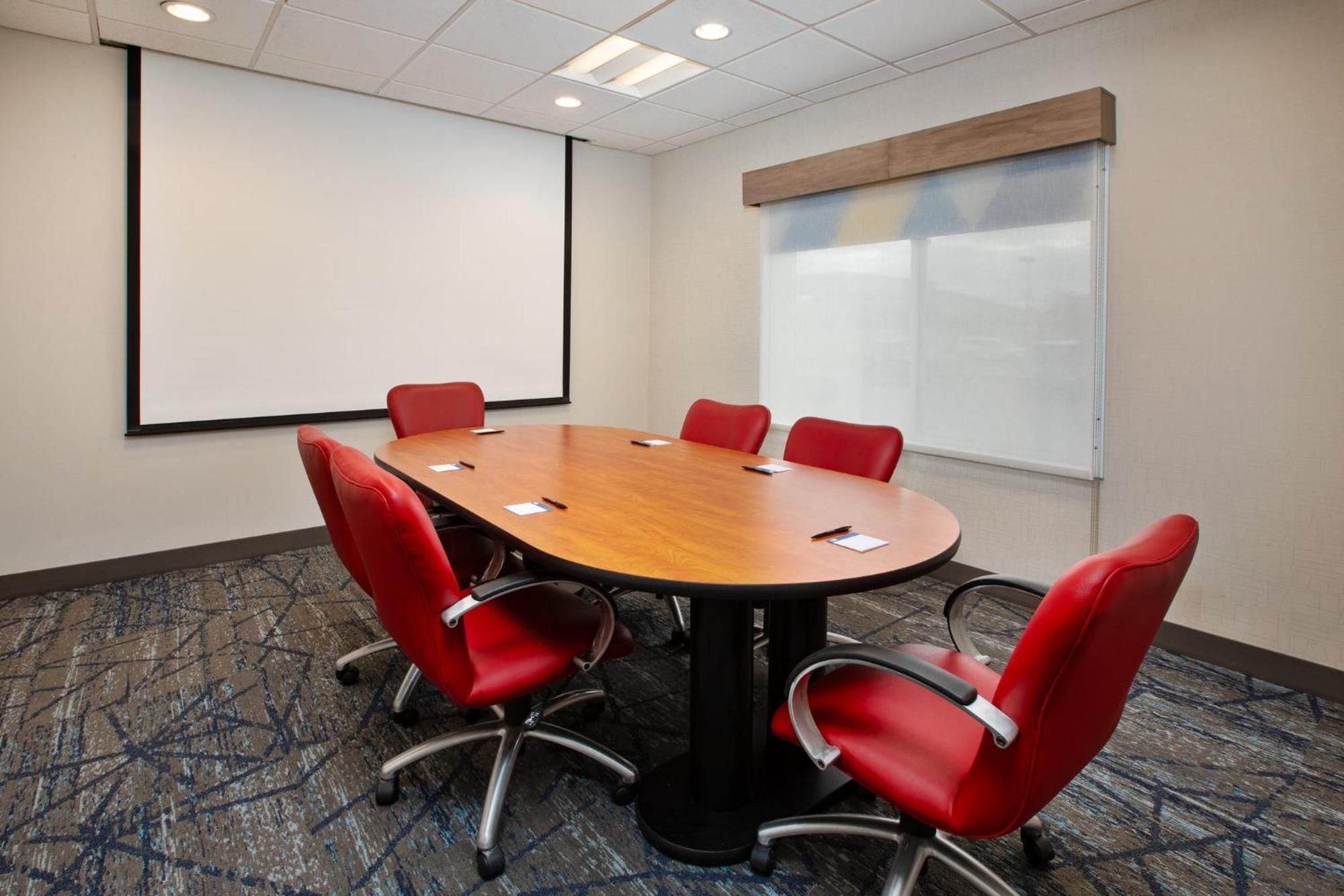 Holiday Inn Express Fremont By Ihg Экстерьер фото